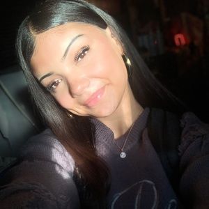 Meet your Posher, Delilah